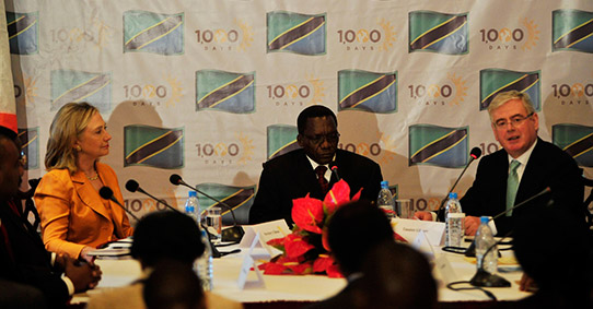 An Tánaiste, Eamonn Gilmore, with US Secretary Clinton and Prime Minister Pinda of Tanzania at the launch of the 1,000 Days Initiative in Dar es Salaam, June 2011